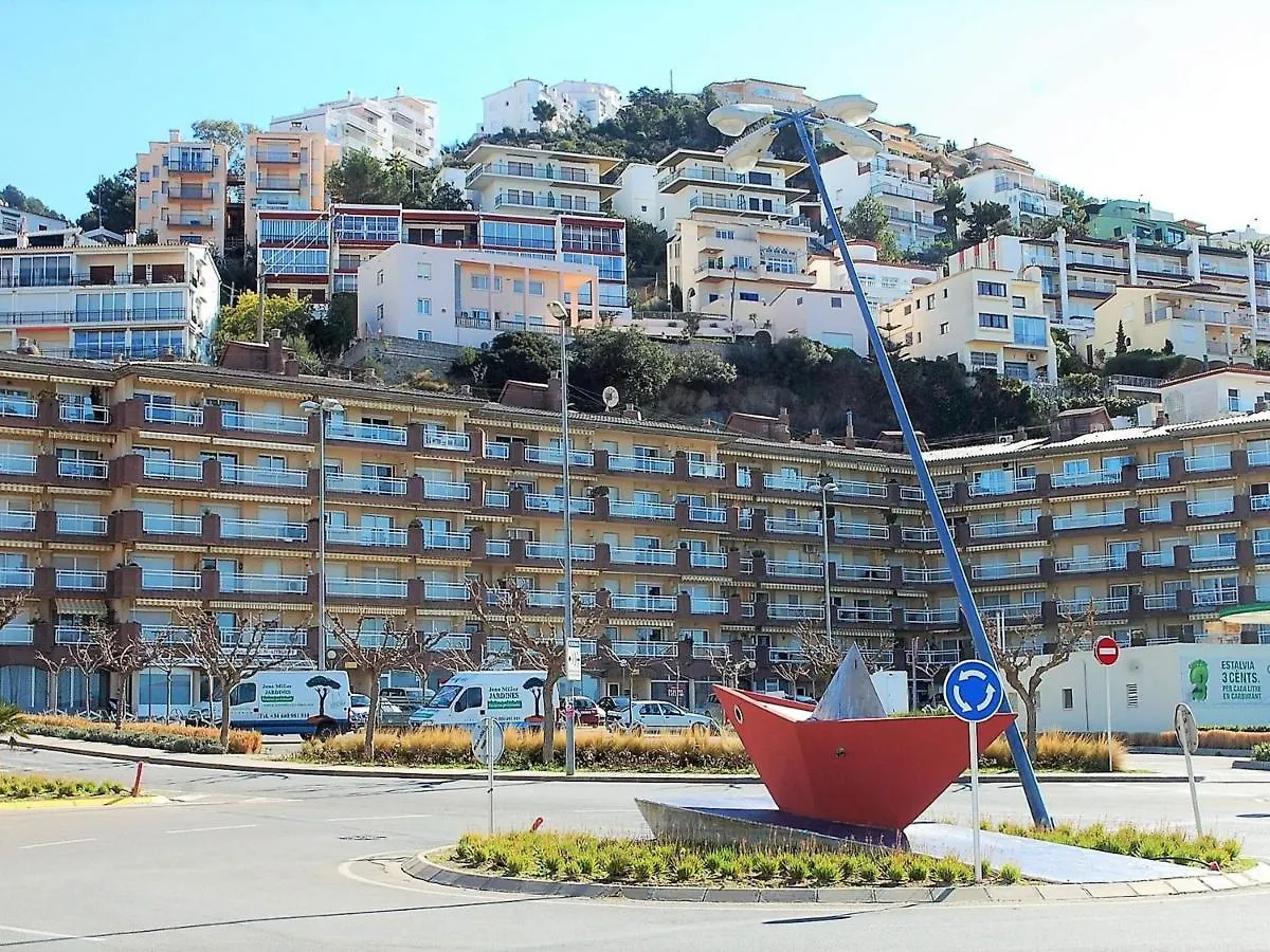 Appartement 2079 Rocmar 1 5-C, Excelente Situacion Frente Al Puerto Pesquero Y Con Vista A La Bahia. Ultima Planta Del Edificio. Gran Terraza. Gran Parking Publico Delante. - Es-258-56 à Roses