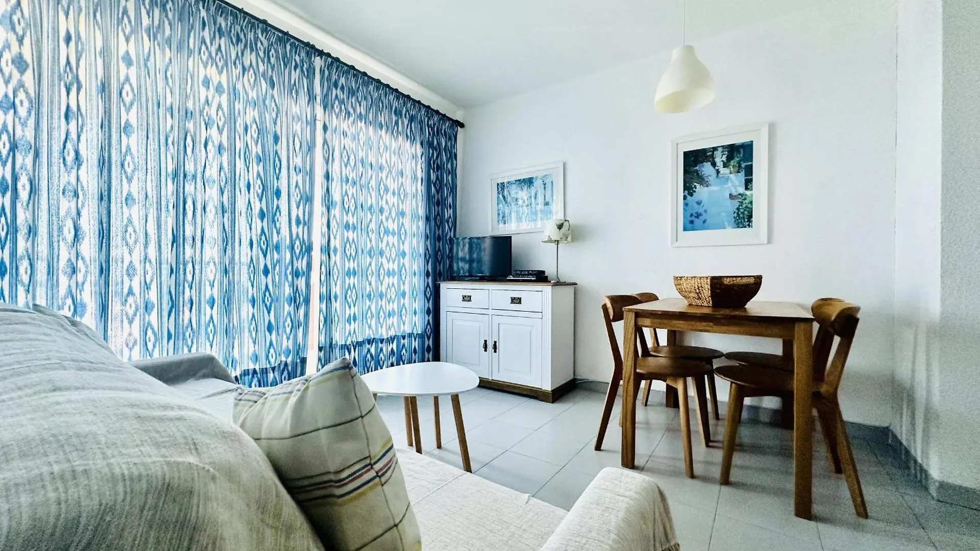Appartement 2079 Rocmar 1 5-C, Excelente Situacion Frente Al Puerto Pesquero Y Con Vista A La Bahia. Ultima Planta Del Edificio. Gran Terraza. Gran Parking Publico Delante. - Es-258-56 à Roses
